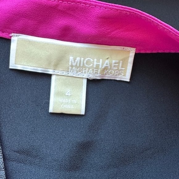 Michael Michael Kors Split Neck Blouse in Pink - Picture 4 of 4